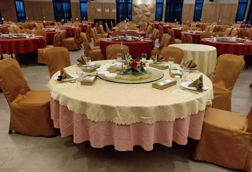 Hotelli Roxy  Serian