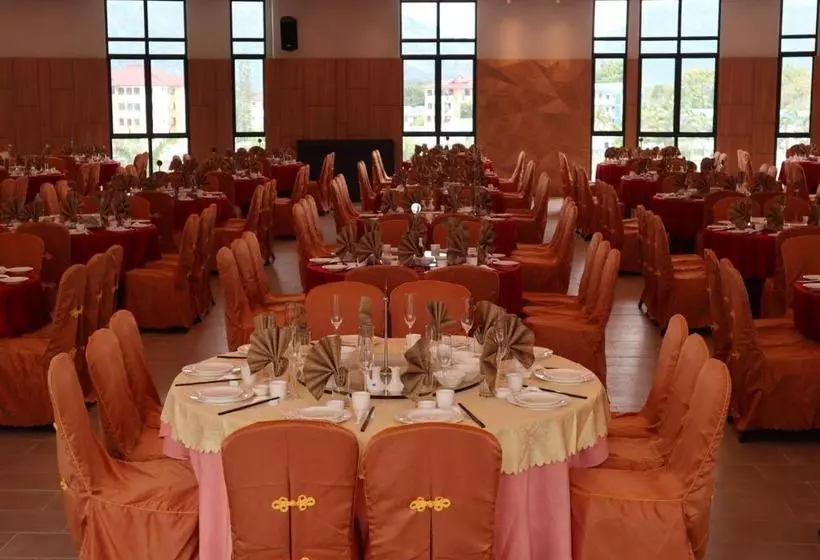 Hotelli Roxy  Serian