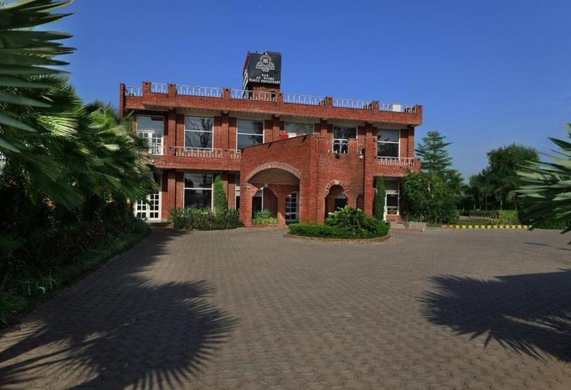 酒店 Royale Resorts