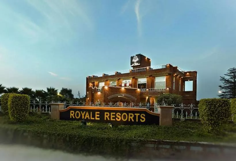 ホテル Royale Resorts