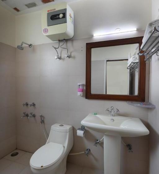 Отель Royale Resorts