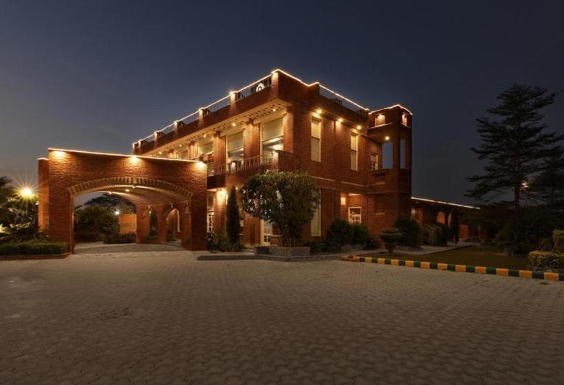 Отель Royale Resorts