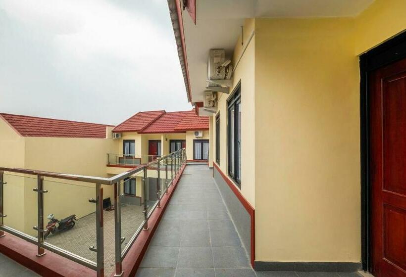 Szálloda Savindra Residence Syariah Redpartner