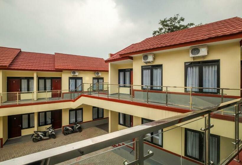 Szálloda Savindra Residence Syariah Redpartner