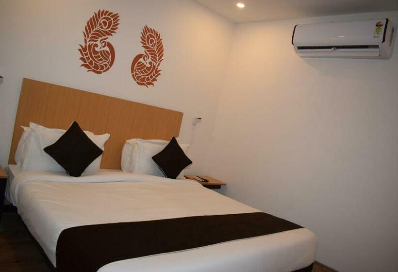 Hotel Vishnu Paradise