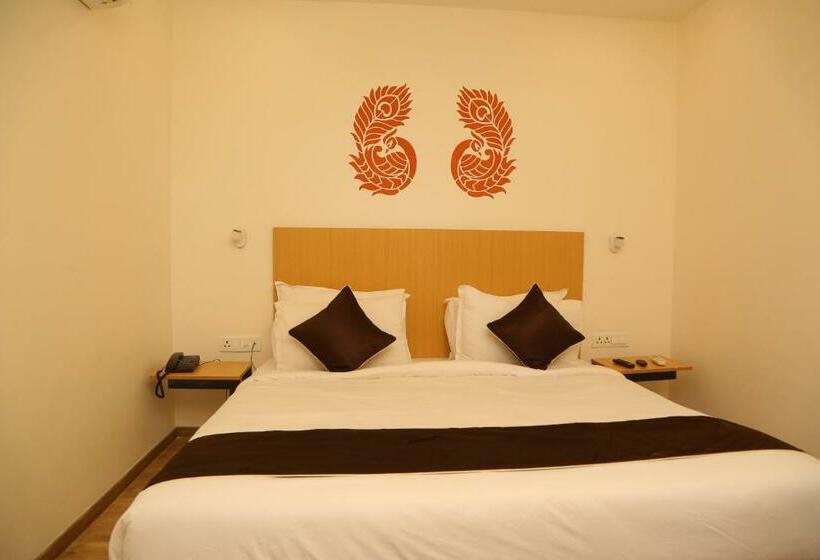 Hotel Vishnu Paradise