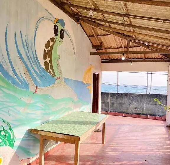 Majatalo The Wave Surf Inn Midigama