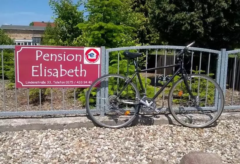 Pension Elisabeth Am Elberadweg