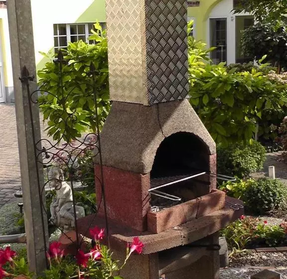 Pension Elisabeth Am Elberadweg