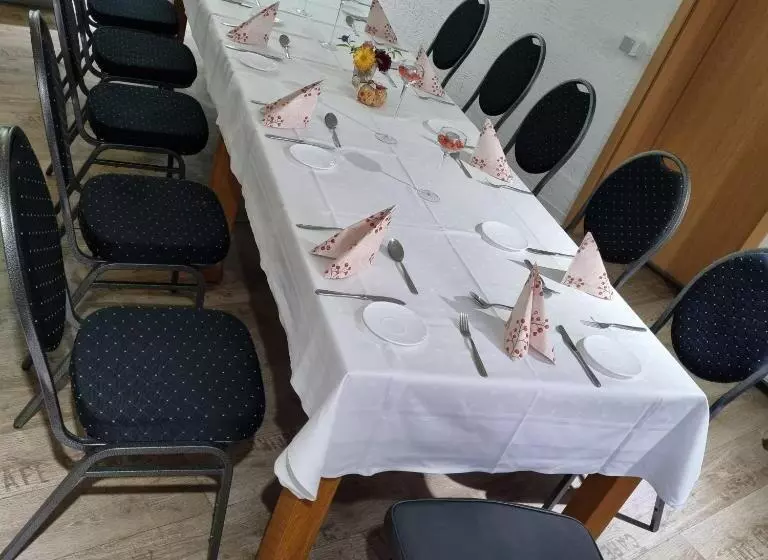 Pension Elisabeth Am Elberadweg