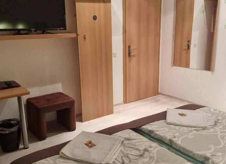 Pension Elisabeth Am Elberadweg