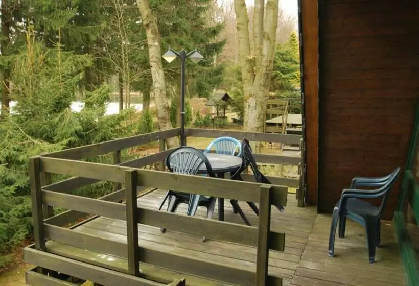 Lomakeskus Holiday Park  Nurdach