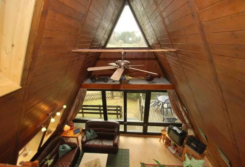 Lomakeskus Holiday Park  Nurdach