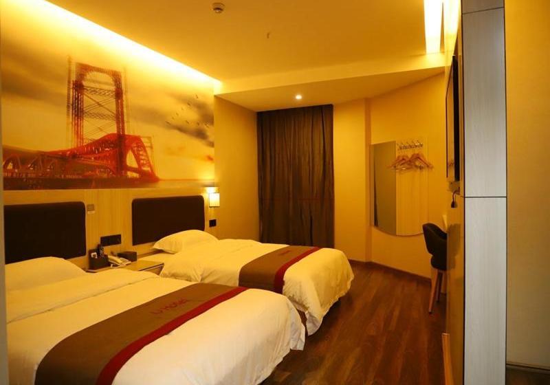 Thank Inn Chain Hotel Jiangxi Ganzhou Longnan County Longxiang Avenue Store