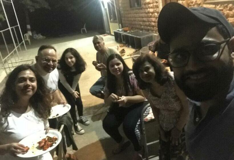 Отель Zohra Baugh, A Green & Organic Farmhouse Stay With All Amenities