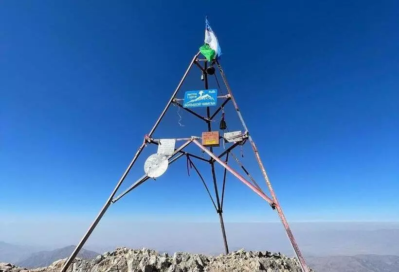 Majatalo зона отдых Apachi в горах чимган