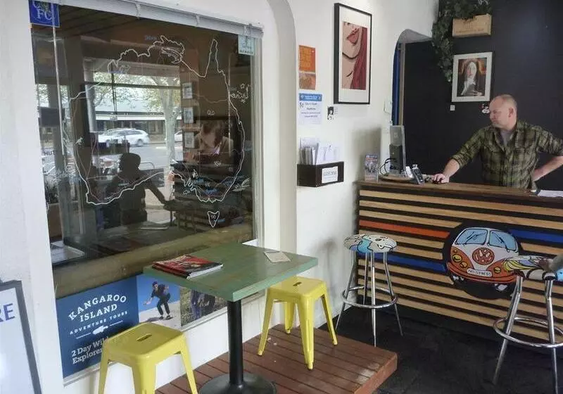Adelaide Travellers Inn Backpackers Hostel