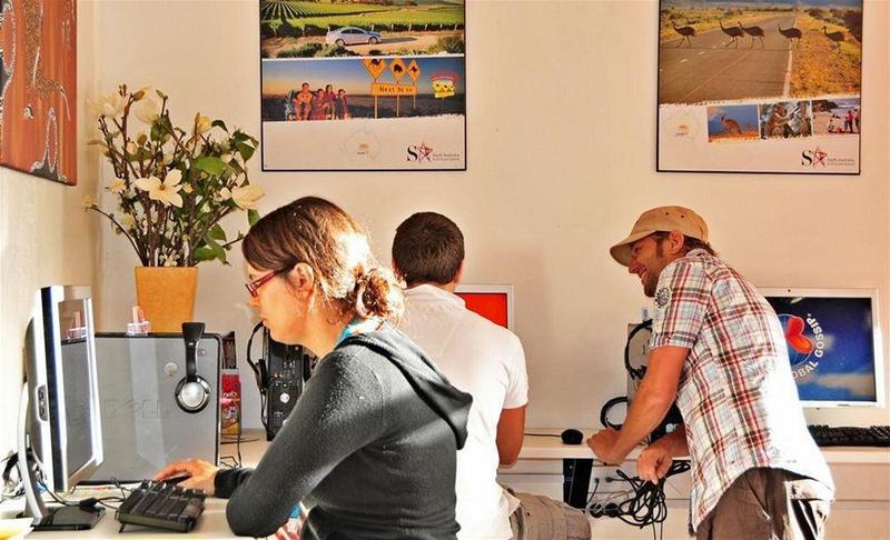 Adelaide Travellers Inn Backpackers Hostel