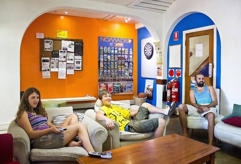 Adelaide Travellers Inn Backpackers Hostel