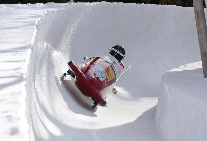 All In One Hotel Inn Lodge / Swiss Lodge