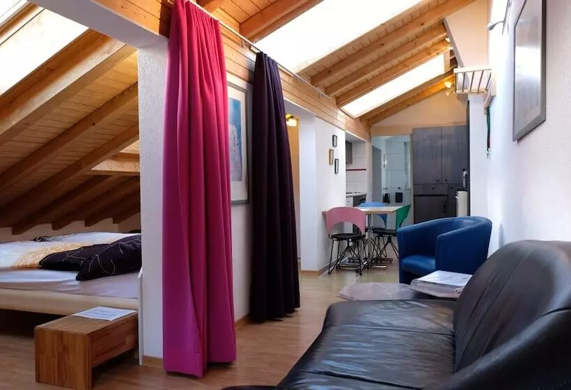 Artist Apartments & Hotel Garni