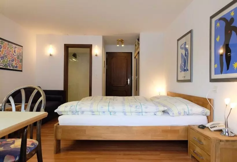Artist Apartments & Hotel Garni