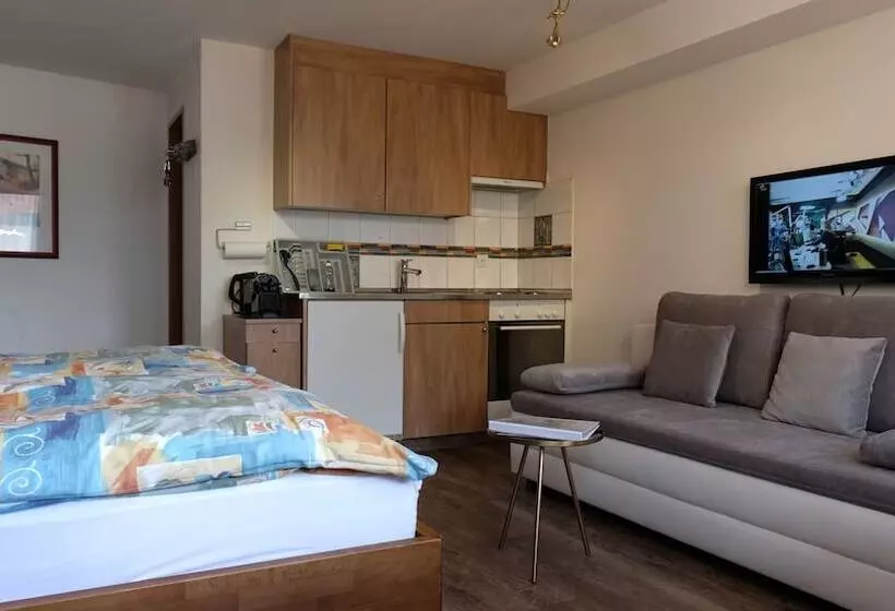 Artist Apartments & Hotel Garni