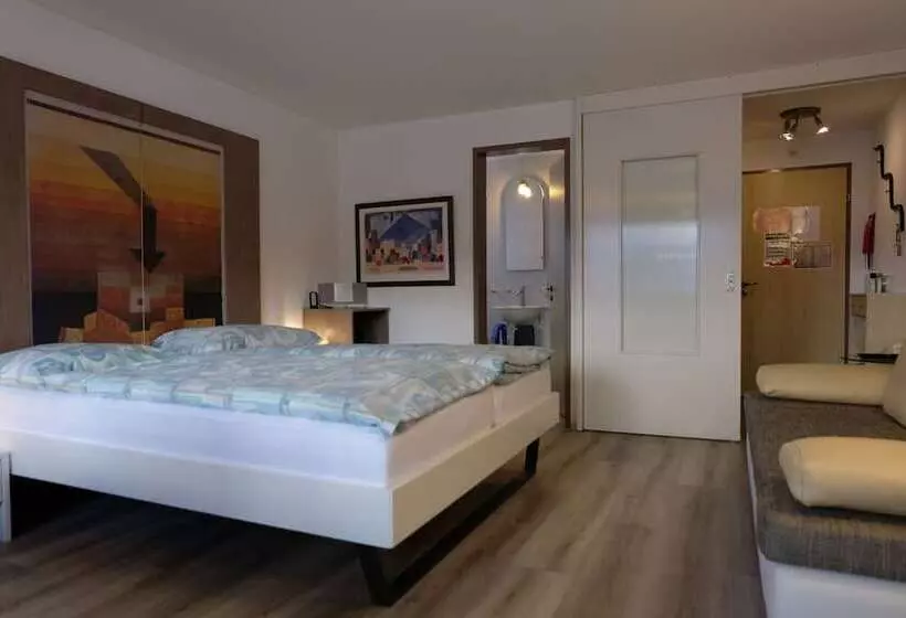 Artist Apartments & Hotel Garni