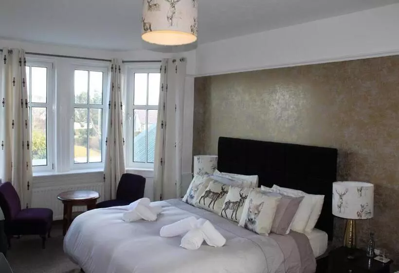 בית מלון כפרי The Carradale