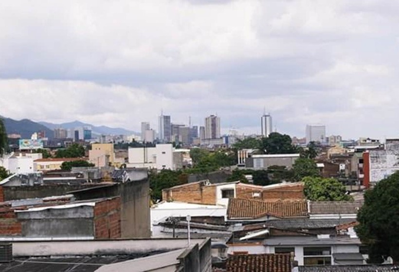 هتل Ayenda 1416 Castellana Real