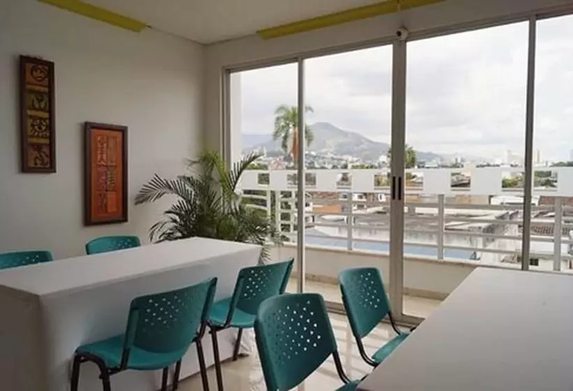 هتل Ayenda 1416 Castellana Real