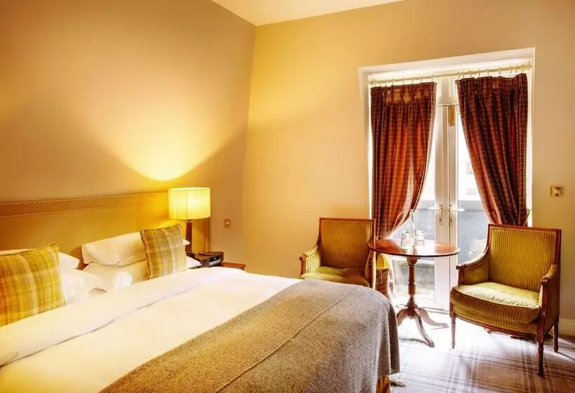 בית מלון כפרי Townhouse On The Green