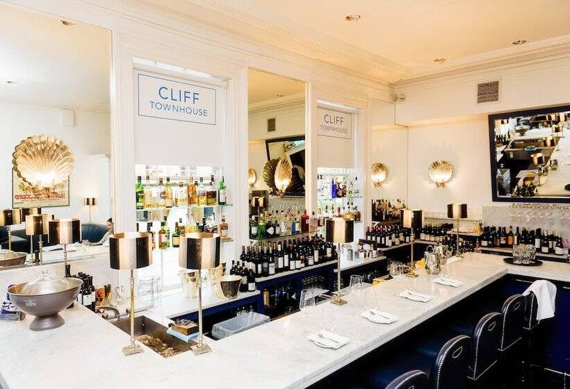 هتل Townhouse On The Green