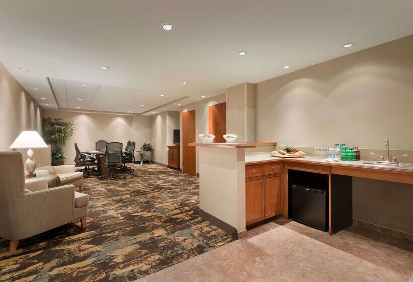 فندق Embassy Suites By Hilton Nashville South Cool Springs