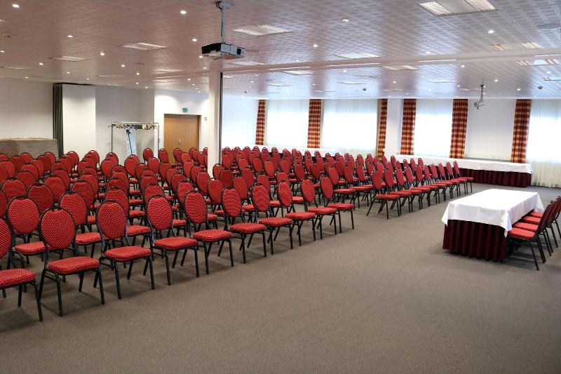 Отель Hamburgwittenburg Van Der Valk