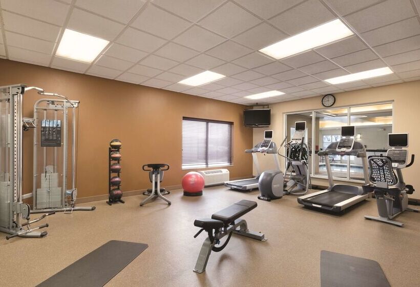 فندق Hilton Garden Inn Akron Canton Airport