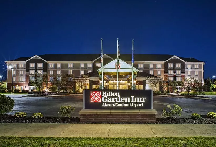 בית מלון כפרי Hilton Garden Inn Akron Canton Airport