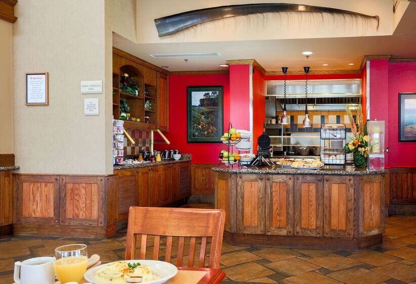 ホテル Hilton Garden Inn Anchorage