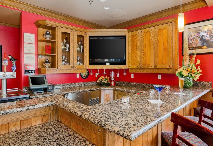 ホテル Hilton Garden Inn Anchorage