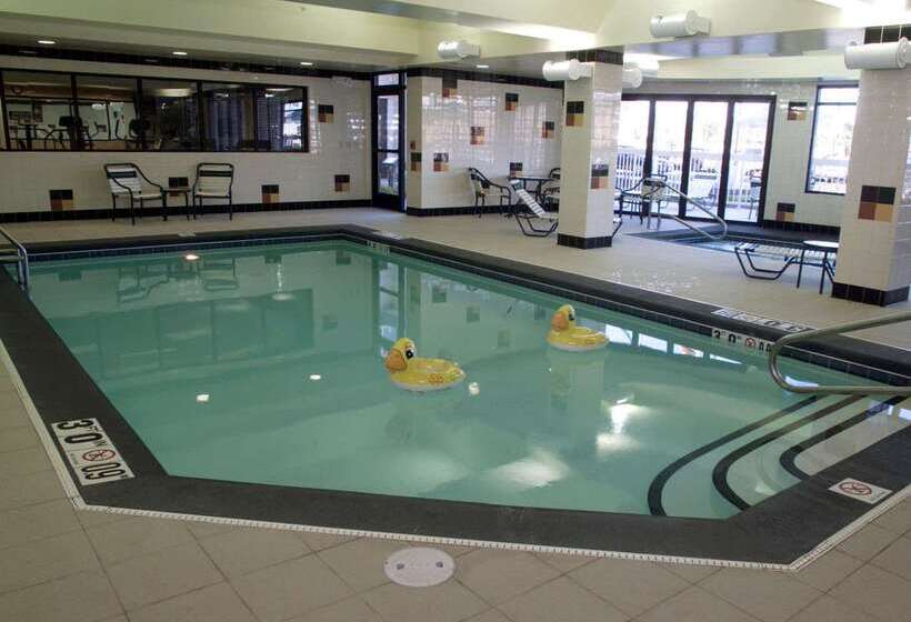 ホテル Hilton Garden Inn Anchorage