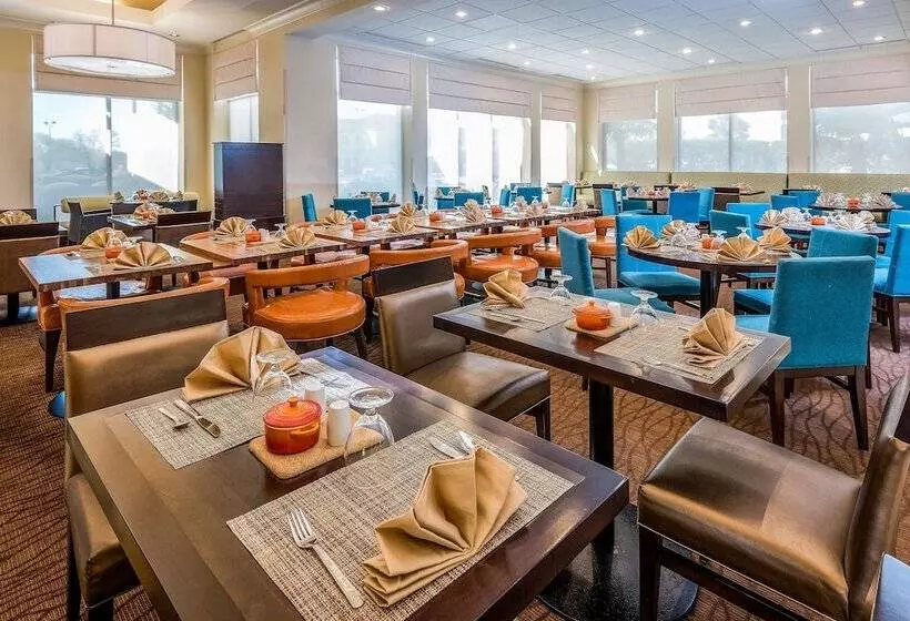 Отель Hilton Garden Inn Florence