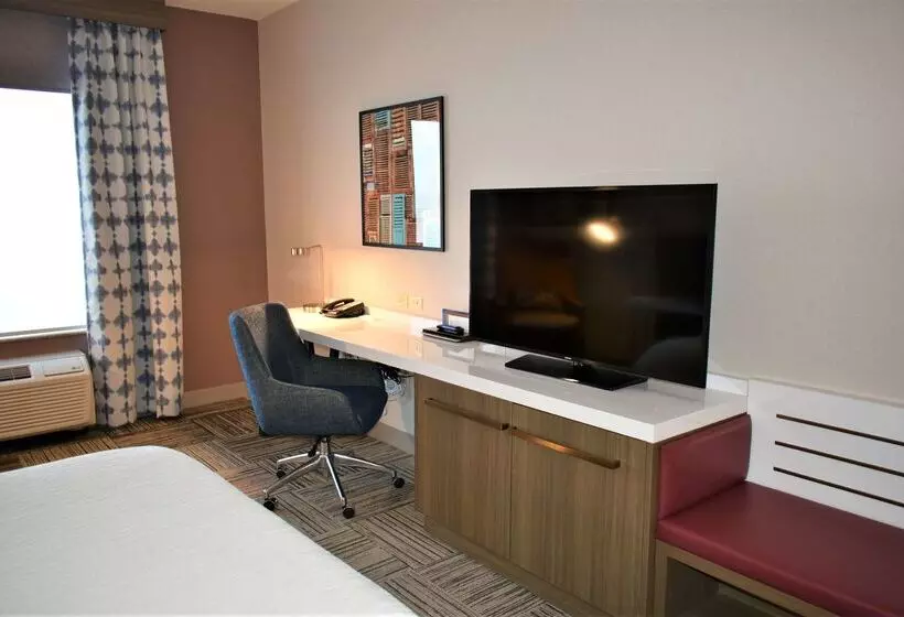 Отель Hilton Garden Inn Oconomowoc