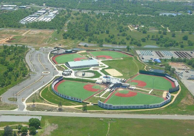 هتل Hilton Garden Inn Redding