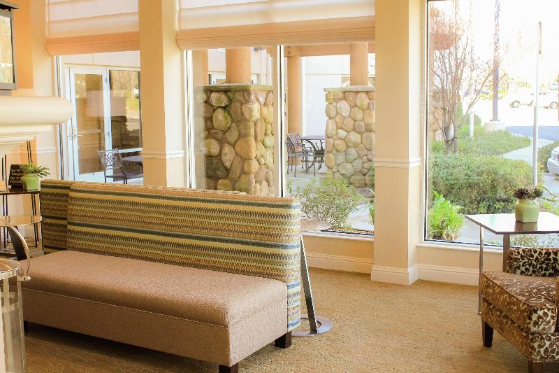 هتل Hilton Garden Inn Redding