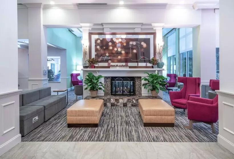 هتل Hilton Garden Inn Richmond Airport