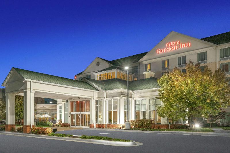 בית מלון כפרי Hilton Garden Inn Richmond Airport