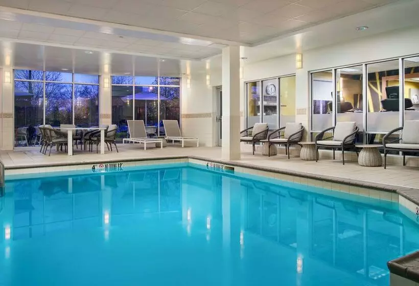 هتل Hilton Garden Inn Schaumburg