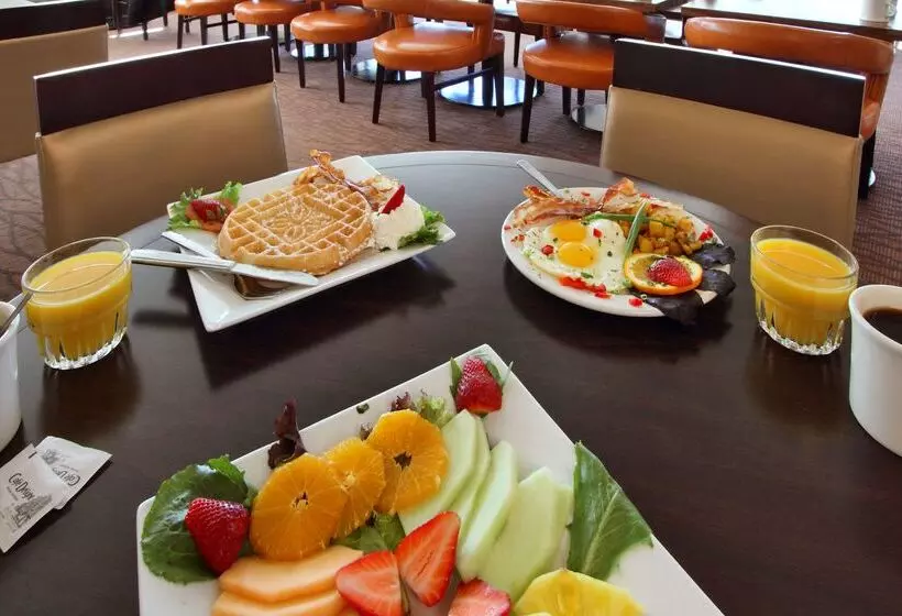 ホテル Hilton Garden Inn St Charles