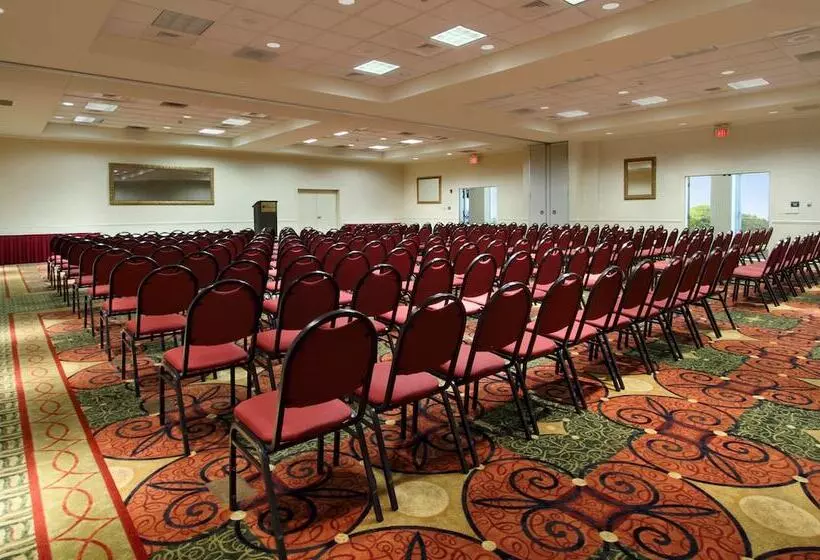 ホテル Hilton Garden Inn St Charles