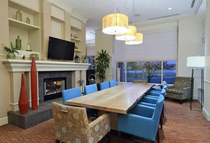 ホテル Hilton Garden Inn St Charles